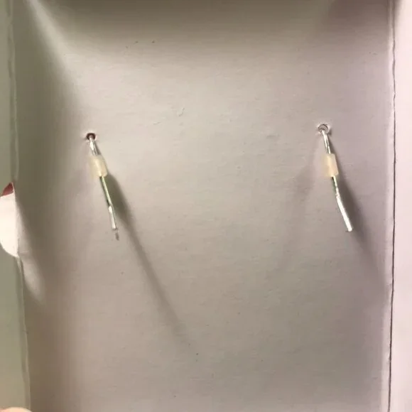 Avon Merryl 3 Piece Gift Set - Silver & Pearl Necklace Bracelet & Earrings - Picture 16 of 16